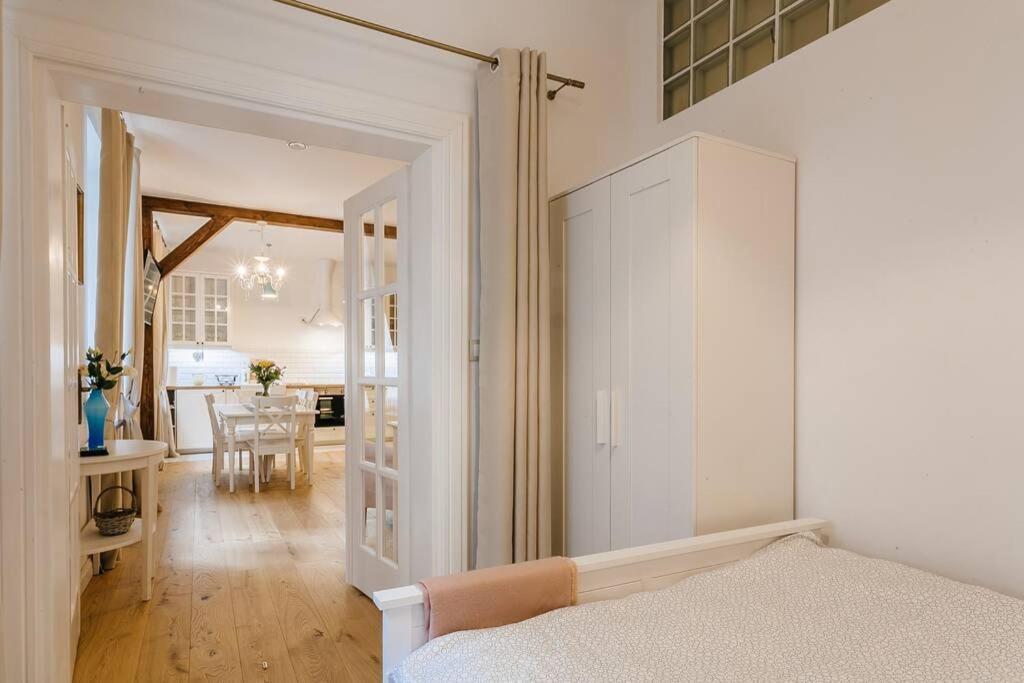 Old Town Apartment Delux Krakow Bagian luar foto