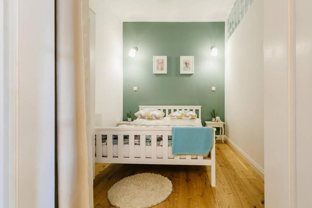 Old Town Apartment Delux Krakow Bagian luar foto