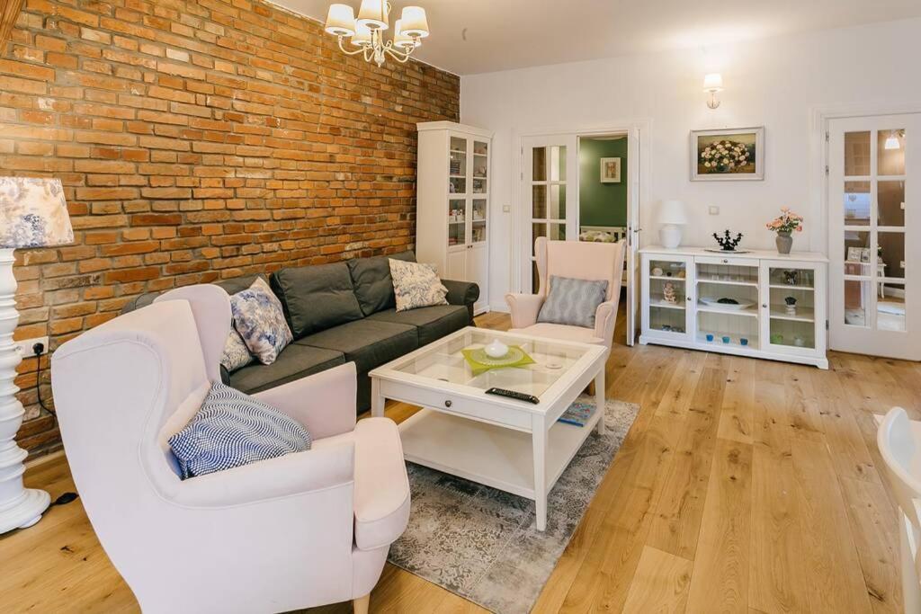 Old Town Apartment Delux Krakow Bagian luar foto