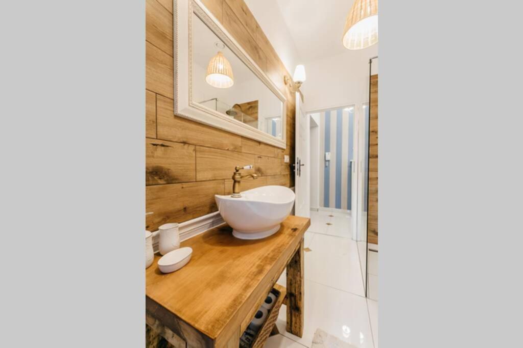 Old Town Apartment Delux Krakow Bagian luar foto