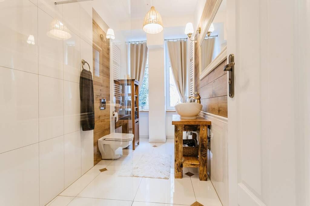 Old Town Apartment Delux Krakow Bagian luar foto